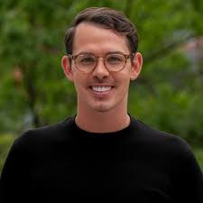 This past weekend we joined the Axios House at SXSW to showcase our premium  spirits and Ready-To-Drink brands including -196 and On The Rocks. Our  Global Head of R&D Eric Schuetzler spoke