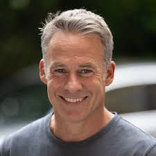 Angela Maria Robson nerdy fantasy