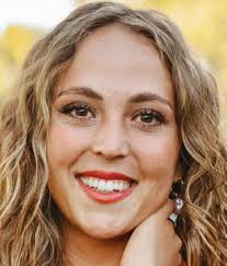 The Business Times Volume 32 Issue 3 by Thin Air Web