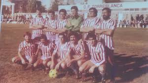 Ahir mos va dixar Tomàs Navarro , toda una llegenda de del futbol en la  província de Castelló. Va defensar la samarreta entre altres del  Villarreal,Benicarló i del nostre CF Torreblanca en