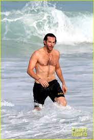 Bradley Cooper Physique - Figure