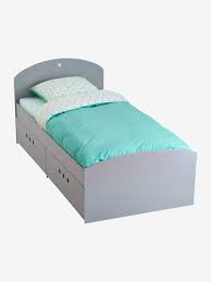 Les lits peuvent être de différents modèles et constructions, ils sont pensés en le lit peut être un lit évolutif, superposé, surélevé, mezzanine, baldaquin et plus encore. Lit Fixe Enfant Avec Tiroirs Ligne Sirius Gris Vertbaudet