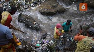 Manfaat sungai antara lain untuk irigasi pertanian, bahan baku air minum, sebagai saluran pembuangan air hujan dan air limbah, bahkan sebenarnya potensial untuk dijadikan. Rencana Denda Rp 2 5 Juta Bagi Pembuang Sampah Sembarangan Di Kota Malang Regional Liputan6 Com