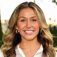 Jillian Mayfield's Instagram, Twitter & Facebook