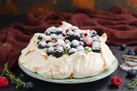 Рецепту торта павлова 100 лет, он по сей день находится в топ 10 самых популярных тортов мира. Tort Pavlova Poshagovyj Recept Izvestnogo Deserta