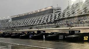 Coke zero sugar 400 results, live scoring, practice and qualifying leaderboards and standings for the 2020 nascar cup series. Start Of Coke Zero Sugar 400 Delayed Because Of Rain Nascar Com