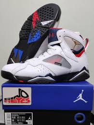 Most retailers don't have too many pairs, demand is fairly low, as is with all air jordan 7s. Jordan 7 Paris Saint Germain Men S Fashion Footwear Sneakers On Carousell