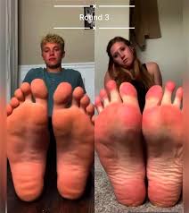 Watch Male feet vs Female feet splitscreen - Gay, Feet, Feet Joi Porn -  SpankBang