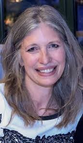 Jennifer Shore's Instagram, Twitter & Facebook