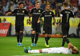 Hier seid ihr hautnah dabei wie sonst nur auf der südtribüne! Borussia Dortmund Jokes On Twitter About The Goal Of Origi Against Fc Barcelona