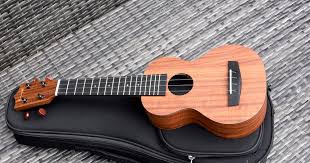 These tabletop styles rest on desks, accent tables, bedside tables, buffets or sideboards. Enya Eus X1 Hpl Soprano Review