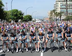 Wouter weylandt's funeral was widely attended, and televised on belgian tv. Giro Rit 4 Eerbetoon Wouter Weylandt