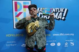 Hubungan ini mengajarkanku cara berpegang teguh pada sebuah komitmen. Berita Harian On Twitter Dekatkan Jarak Kita Ungguli Dfkl 2018 Https T Co 7a84bkvpbl