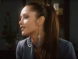 Entre risas y magia y mucha música…¿Qué les pareció esa sorpresa que le dio  @anabarbaramusic a Raúl de La Riva? 🎤💃 🎬#VelvetElNuevoImperio