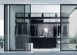 Schiebeturen Fur Innenraume Von Hausern Moderner Schrank Glasschrank Und Minimalistischer Wandschrank