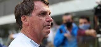 Eu queria mexer na tabela do imposto de renda, tá, teve esse vírus, potencializado pela mídia que nós temos, essa mídia sem caráter, afirmou bolsonaro a um apoiador na saída do palácio da alvorada. Dzd Mlih4ktyxm
