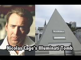 Nicolas cage holds hands with new girlfriend in n.y.c. On A Visite Le Plus Vieux Cimetiere De La Nouvelle Orleans By Tabloid Medium