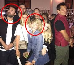 Gina pistol (38 de ani) și smiley (37 de ani) vor deveni părinți în 2021. Gina Pistol A Oficializat Relatia Cu Smiley Prezentatoarea A Vorbit Si De Nunta Detalii Incendiare Ce InvitaÈ›i Au La Petrecere Dailynews Ro