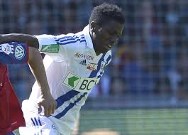 2 min 47 seconds after falling to the ground, ekeng was taken to the ambulance. Fotbalul Romanesc E In Doliu Suporterii Cer O Ancheta Drastica Patrick Ekeng A Murit Dupa Ce S A Prabusit Pe Teren In Timpul Meciului Dinamo Viitorul Video