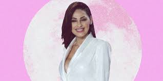 Sigue a este artista y cuando tenga concierto/s te lo notificaremos. Verissimo Anna Tatangelo Con Il Body Nero Primavera Estate 2021