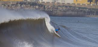 Perfekte lage mit großer auswahl an surfspots direkt vor der haustür. The Top 10 Most Awesome Surf Spots To Visit In Portugal