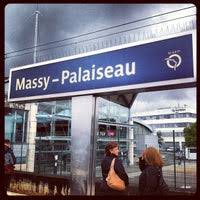 Pour arriver à paris vous avez donc le choix entre 4 gares : Rer Massy Palaiseau B C Train Station