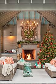 Cutting in can also be used to achieve straight lines when painting around windows, skirting board and other woodwork. 100 Best Ever Christmas Decorating Ideas For 2020 Southern Living