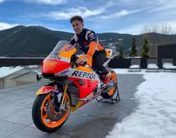 Hjc | pol espargaro 2021. Pol Espargaro The Video Of Repsol S Surprise With His Honda Rc213v Number 44 Ruetir