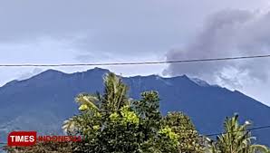 Gunung raung official via sumber wringin (bondowoso) 👉info 🔽trip 🔽guide 🔽porter 🔽transportasi privat trip 👉 wa (081331948122) link video youtube youtu.be/3k2_rbzrtpm. Fng Aneoj0a6xm