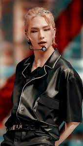 Simple Hyunjin The Long Hair Or If U Save Long Hair Styles Felix Stray Kids Pretty Boys