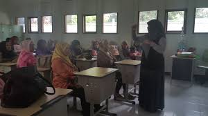 Untuk sivitas akademik sekolah, situs ini juga digunakan untuk sarana belajar mengajar. Kelas Khusus Di Smpn 11 Bandung Sekolah Ramah Anak
