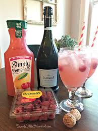 Easy Raspberry Lemonade Cocktail Spritzer Lemonade Cocktail Raspberry Lemonade Simply Lemonade