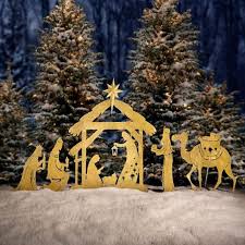58 Best Outdoor Holiday Decorations To Spirit This Christmas Christmas Yard Decorations Christian Christmas Decorations Christmas Lawn Decorations