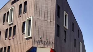 Consulter l'annuaire commissariat de police bretagne. Saint Malo La Conductrice Ivre Perd Le Controle De Sa Voiture A 10 Metres Du Commissariat