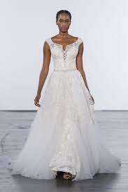 Pin By Kleinfeld Bridal On Vestidos De Noiva Fit And Flare Wedding Dress Wedding Dresses Kleinfeld Wedding Dresses Photos