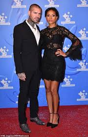 Get the latest news, updates, video and more on sergio aguero at tribal football. Keith Duffy Sagt Shane Lynch Und Seine Entfremdete Frau Hatten Sich Versohnt Nach Welt