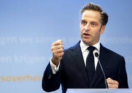 Ja, omdat alles al was. Kabinet Versoepelt Maatregelen Maar Avondklok Blijft