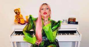 Doufejme, že se gaga ponaučí a na. Lady Gaga Predstavila Novou Desku Chromatica Experiment S Disco Zanrem Se Povedl Ale Uplna Topovka To Neni Hudebni Zpravy Youradio