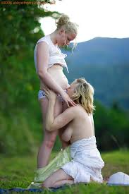 Young blondes Anneke and Sue-Ann make love during outdoor lesbian sex -  Pichunter