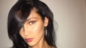 Learning how to contour can be intimidating but with these 5 easy steps you will learn how to contour and highlight. How To Contour 5 Steps To Perfecting Contouring Teen Vogue
