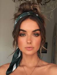 Best Mineral Sunscreen Options For The Summer An Unblurred Lady In 2020 Bandana Hairstyles Short Headband Hairstyles Scarf Hairstyles