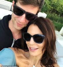 See pictures and shop the latest fashion and style trends of bethenny frankel, including bethenny frankel wearing classic sunglasses, modern sunglasses, novelty sunglasses and more. Bethenny Frankel Bids Good Bye To Dominican Republic After Get Away With New Boyfriend Paul Bernon Daily Mail Online