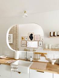 scalloped tile and heirloom stained