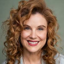 Fiona McGee (@fifibat) • Instagram photos and videos