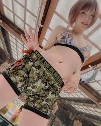 板垣あずささんのインスタグラム写真 - (板垣あずさInstagram)「昨日はパンツ売ってた🙄 #オリジナルグッズ #ソフトオンデマンド #パンツ  #股間にあーちゃん」2月5日 11時57分 - itagaki_azusa