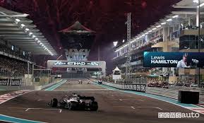 Todos los horarios, resultados y tiempos actualizados de cada gran premio de f1 2021 en marca.com. Orari Gp Abu Dhabi F1 2020 Diretta Sky E Tv8 Hamilton Negativo Al Covid Newsauto It