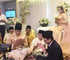 Iskandar shah, also spelt as iskandar syah, is closely associated with singapore and melaka during the 14th and 15th century. Shah Iskandar Siti Sarah Sah Bergelar Suami Isteri