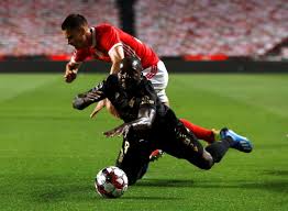 Vitória de guimarães, guimarães, portugal. Benfica Keep Slim Title Hopes Alive With 2 0 Win Over Guimaraes