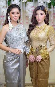 Khmer Traditional Costume In 2020 Traditional Dresses Beautiful Thai Women Cambodian Dress