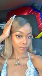 Last cut my hair in 2014 before studying abroad, so here's 30 inches of  "cowboy copper" (the color's name according to Stacey at the salon) coming  your way. Hopefully it's enough to